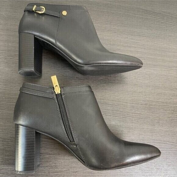 Vince Camuto Coorin Black Leather Ankle Boots 9.5 Gold Zip Block Heel Timeless - Picture 7 of 12